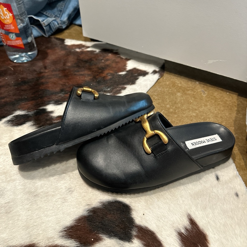 Steve Madden Black Slip-On Mule/clogs with Gold Buckle